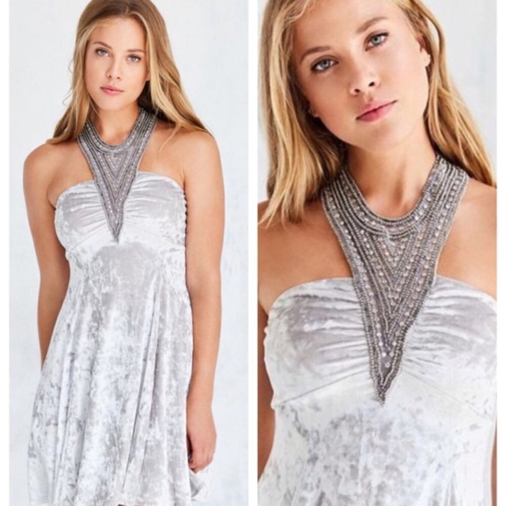 NWT Kimchi Blue Diamondette Embellished Gray Crushed Velvet Babydoll Min… - Picture 2 of 8